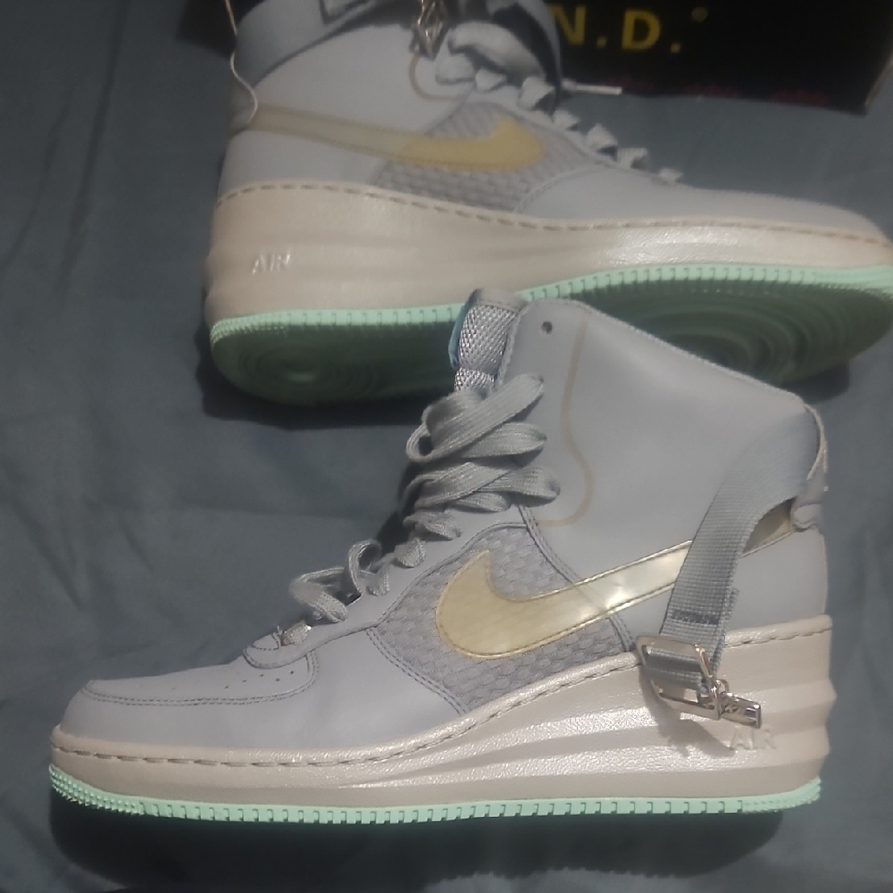 Nike AIR Force Sneakers